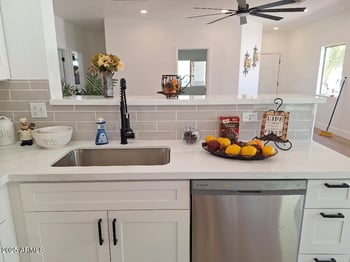 1187 Cowboy Cove Trl, San Tan Valley, AZ 85143