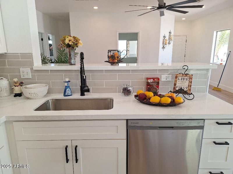 1187 Cowboy Cove Trl, San Tan Valley, AZ 85143