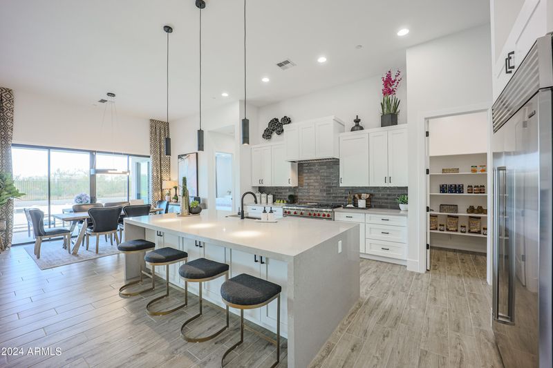 1187 E Dolores Rd, Phoenix, AZ 85086