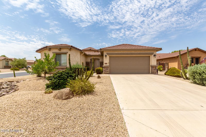 1189 Cutleaf Cir, San Tan Valley, AZ 85143
