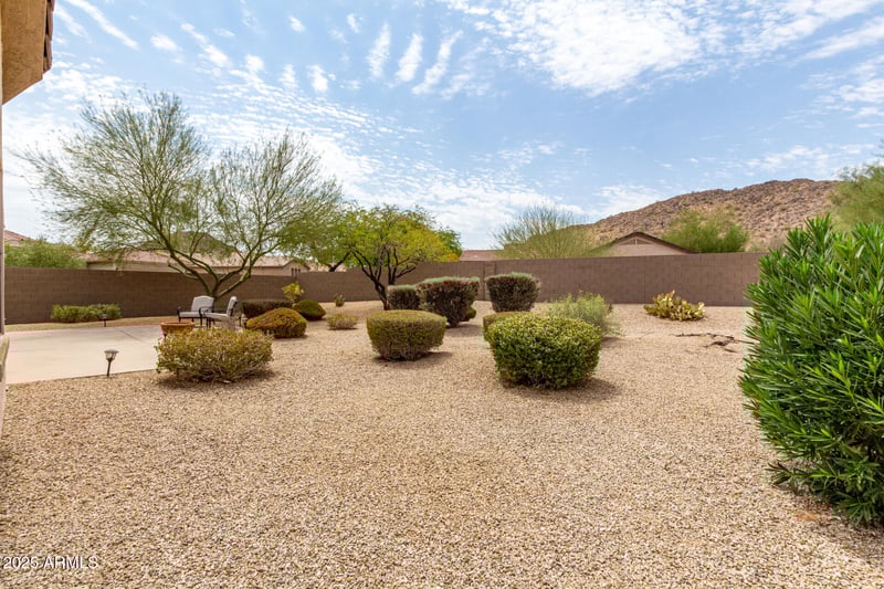 1189 Cutleaf Cir, San Tan Valley, AZ 85143