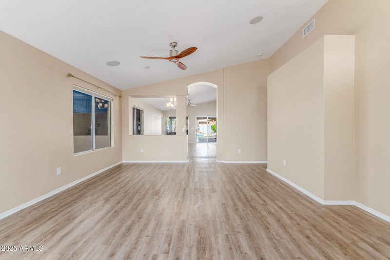 11891 84th Ln, Peoria, AZ 85345