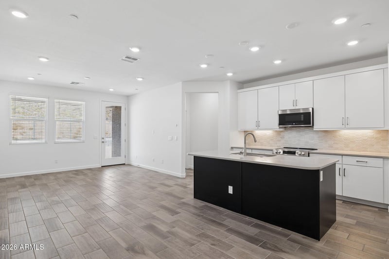 11892 W Burnside Trl, Peoria, AZ 85383