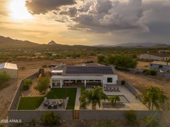 119 E Sabrosa Dr, New River, AZ 85087