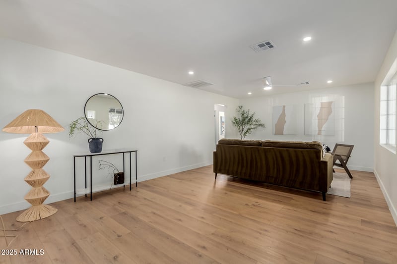 119 Linda Ln, Gilbert, AZ 85234
