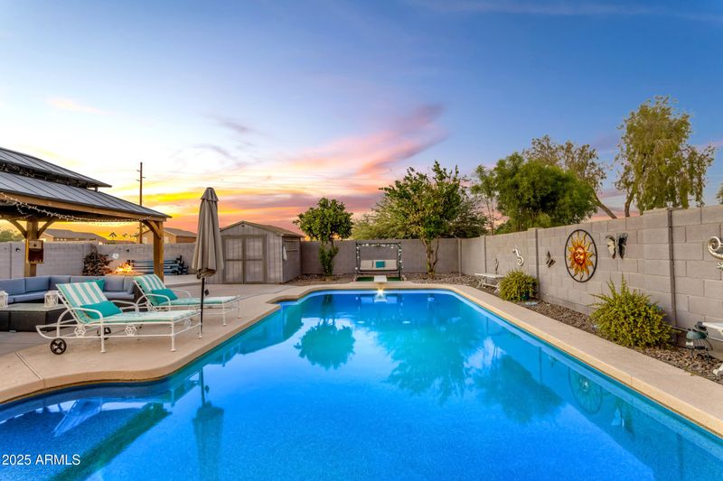 1190 E Silversmith Trl, San Tan Valley, AZ 85143