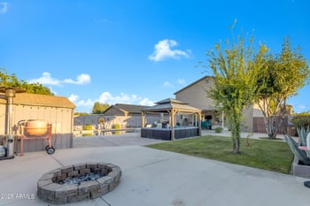 1190 Silversmith Trl, San Tan Valley, AZ 85143