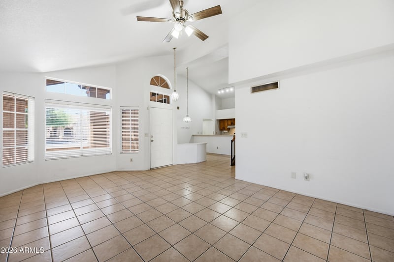 11907 N 76th Dr, Peoria, AZ 85345
