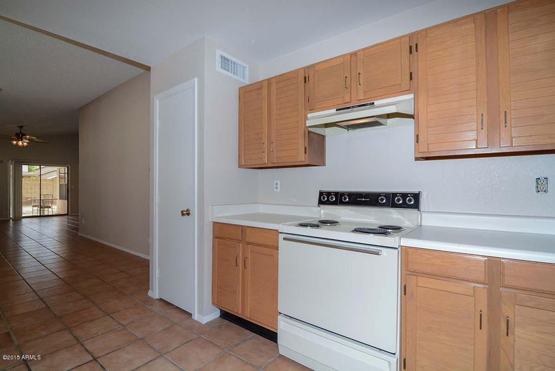 11915 N 76th Ln, Peoria, AZ 85345