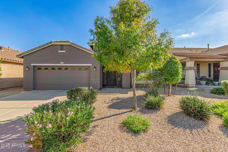 1193 Desert Hollow Dr, San Tan Valley, AZ 85143