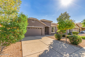 1193 Desert Hollow Dr, San Tan Valley, AZ 85143