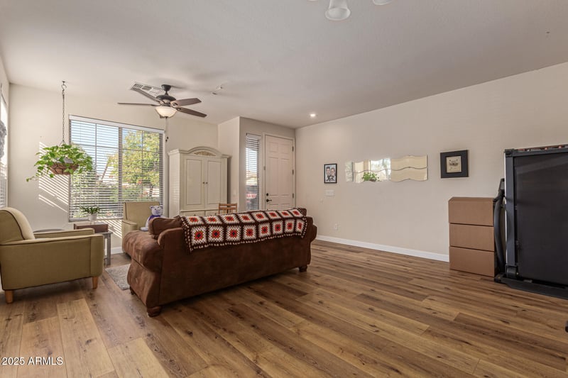 1193 Desert Hollow Dr, San Tan Valley, AZ 85143