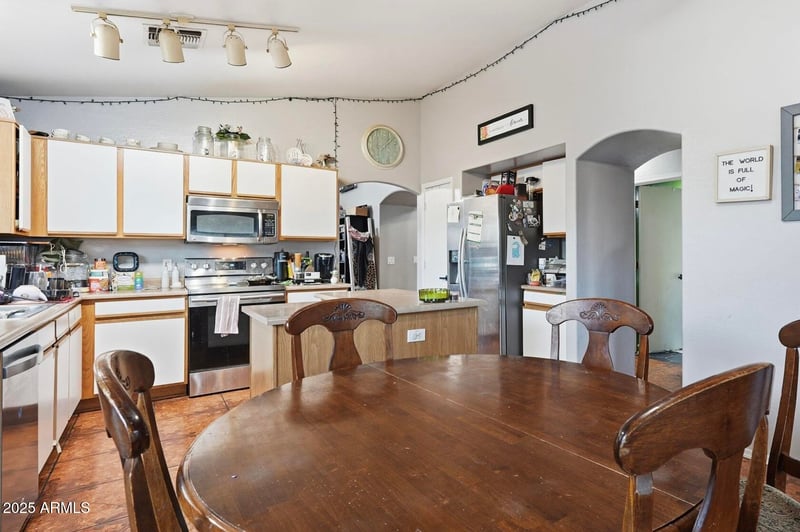 11932 Columbine Dr, El Mirage, AZ 85335