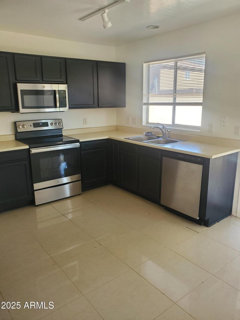 11936 Charter Oak Rd, El Mirage, AZ 85335