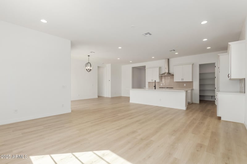 11937 Parkway Ln, Avondale, AZ 85323