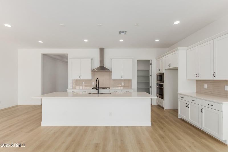 11937 Parkway Ln, Avondale, AZ 85323