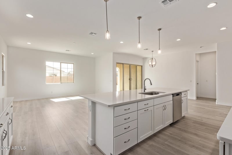11949 Parkway Ln, Avondale, AZ 85323