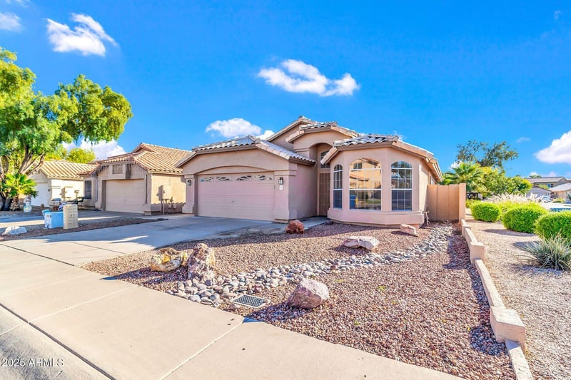 1195 Myrna Ln, Tempe, AZ 85284