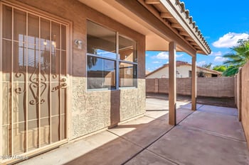 1195 Myrna Ln, Tempe, AZ 85284
