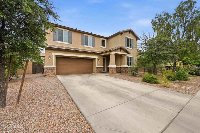 11959 Chase Ln, Avondale, AZ 85323