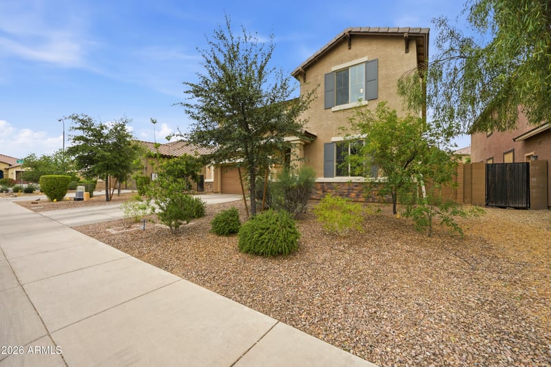 11959 Chase Ln, Avondale, AZ 85323