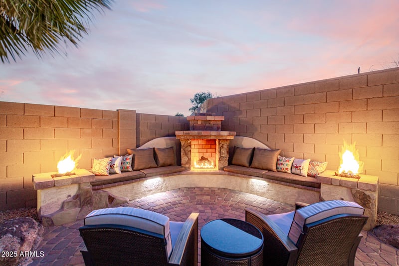 1197 Rolls Rd, San Tan Valley, AZ 85143