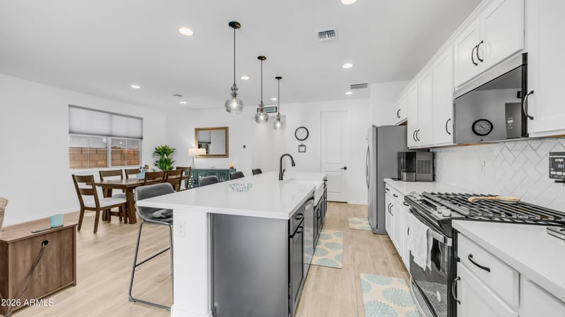 11989 173rd Ln, Goodyear, AZ 85338