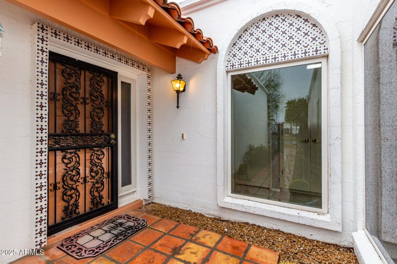 120 E Calavar Rd, Phoenix, AZ 85022