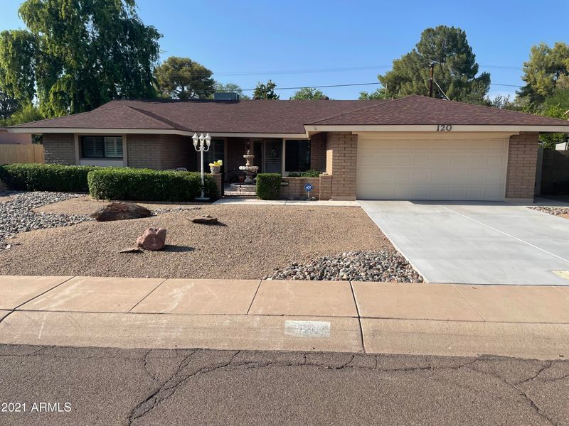 120 E El Caminito Dr, Phoenix, AZ 85020
