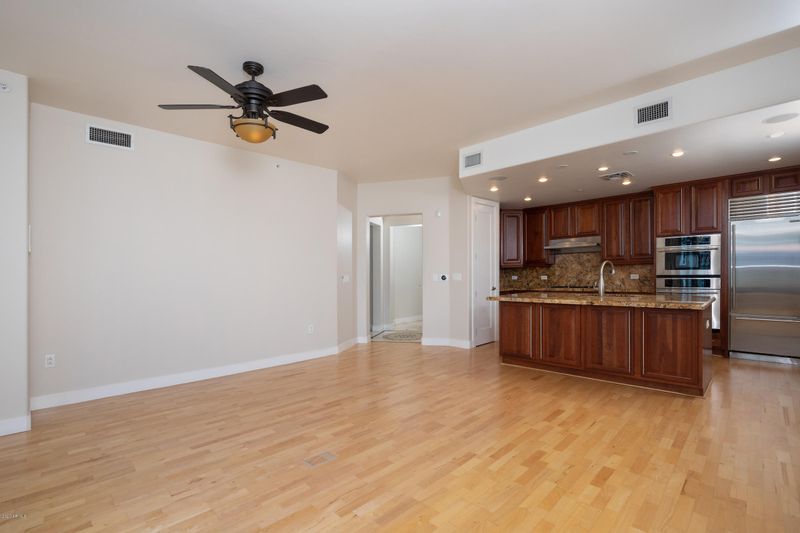 120 E Rio Salado Pw #302, Tempe, AZ 85281