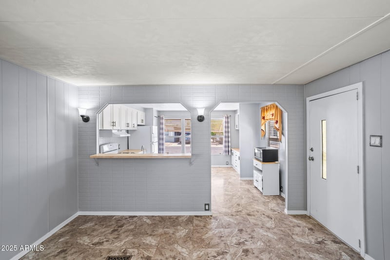 120 Val Vista Dr #202, Mesa, AZ 85213