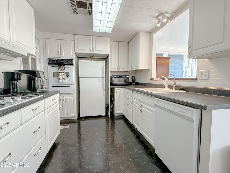 120 Val Vista Dr #31, Mesa, AZ 85213