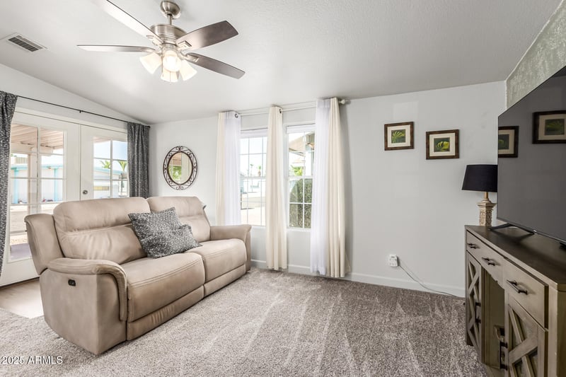 120 Val Vista Dr #64, Mesa, AZ 85213