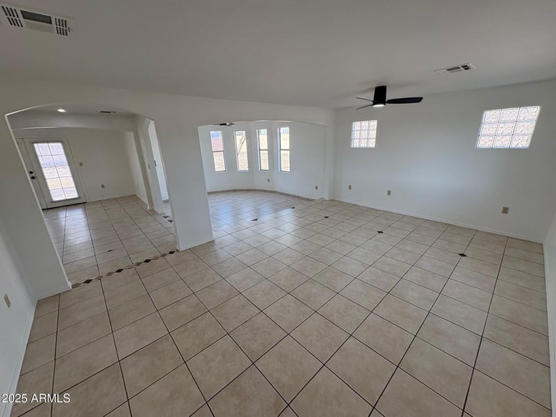 1200 Cochise Dr, Phoenix, AZ 85021
