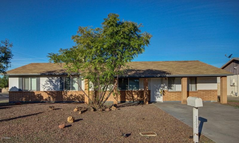 12002 N 42nd Dr, Phoenix, AZ 85029