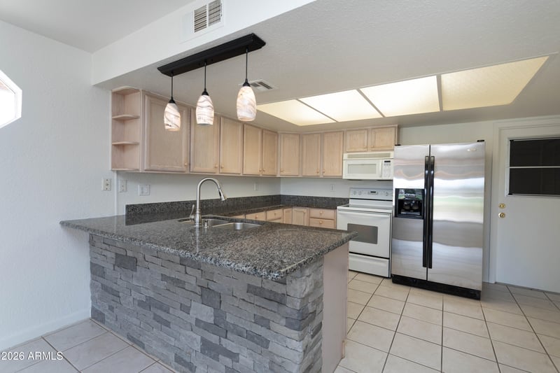 12003 Tonopah Dr, Phoenix, AZ 85044