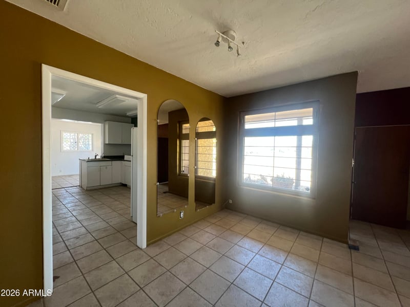 1201 E Desert Park Ln, Phoenix, AZ 85020