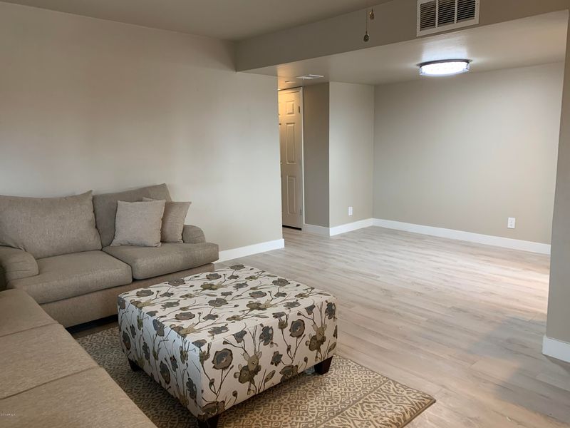 1201 N 47th Pl, Phoenix, AZ 85008