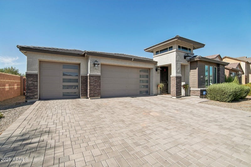 12018 Luxton Ln, Avondale, AZ 85323