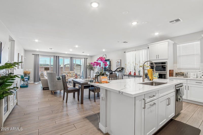 12018 Luxton Ln, Avondale, AZ 85323