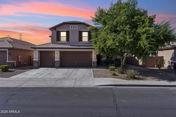 12018 Overlin Ln, Avondale, AZ 85323
