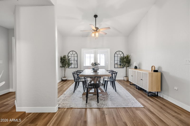 1202 Greenway Cir, Mesa, AZ 85203