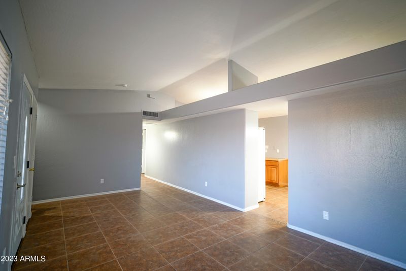 1202 E Hidalgo Ave, Phoenix, AZ 85040