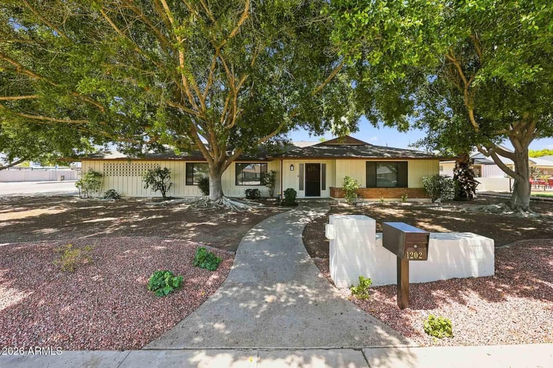 1202 E Northview Ave, Phoenix, AZ 85020