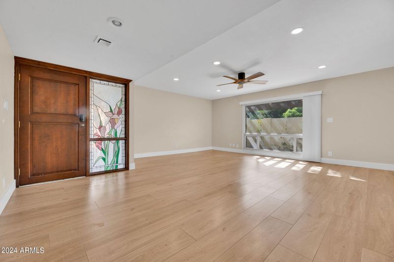 1202 E Palo Verde Dr, Phoenix, AZ 85014