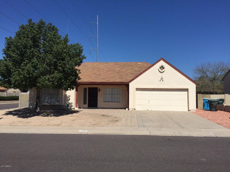 1202 E Topeka Dr, Phoenix, AZ 85024