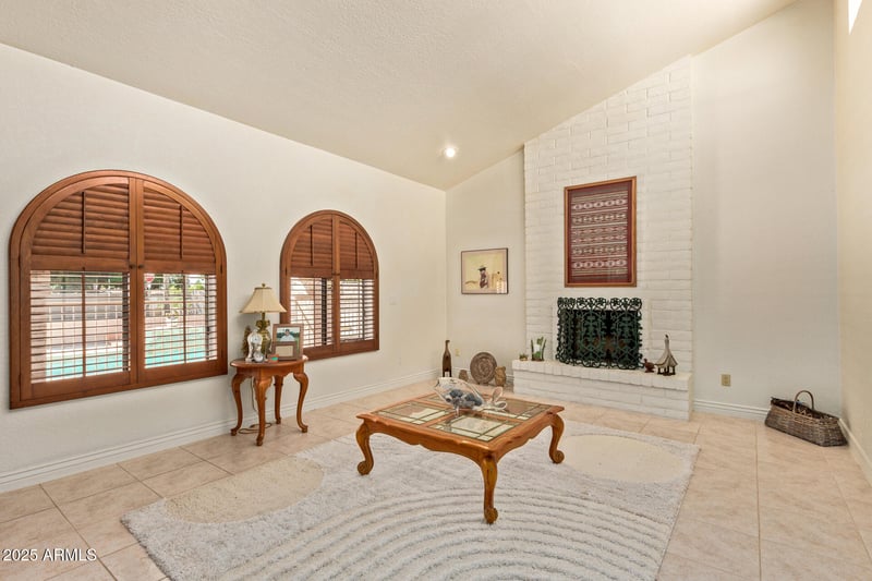 1202 Northshore Dr, Tempe, AZ 85283