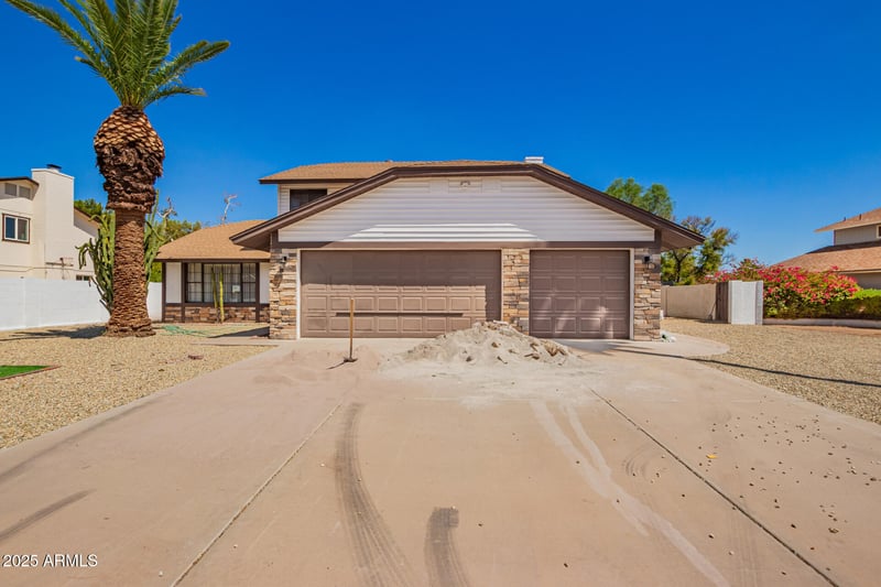 12021 65th Ave, Glendale, AZ 85304