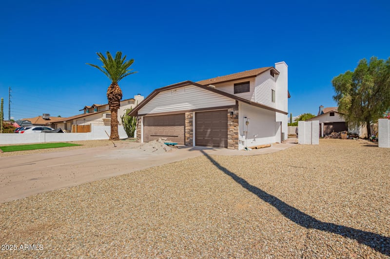 12021 65th Ave, Glendale, AZ 85304