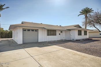 12021 Riviera Ct, Sun City, AZ 85351